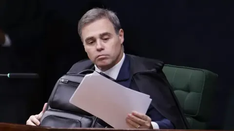 Urgente: Mendonça manda ofício a Fachin e pergunta se os inquéritos do Master e INSS podem seguir
