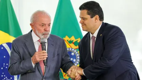 A estratégia do PT após Alcolumbre adiar a votação da 6x1 para depois das eleições