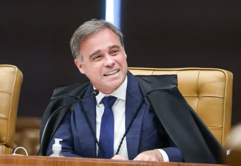 Para acobertar Flávio, Mendonça armou cilada para a PF fazer relatório sobre Moraes