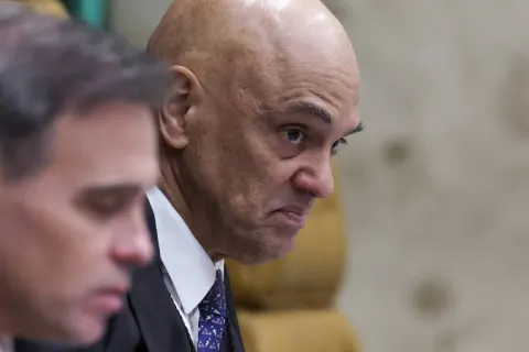 Ministros do STF vivem impasse sobre elo Moraes-Vorcaro, e decisão inédita desafia alianças internas