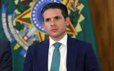 PSB e PDT declaram apoio à reeleição de Hugo Motta