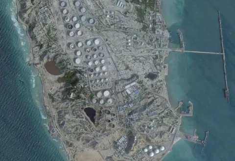 Explosões são ouvidas próximas à Ilha de Kharg, diz mídia estatal do Irã