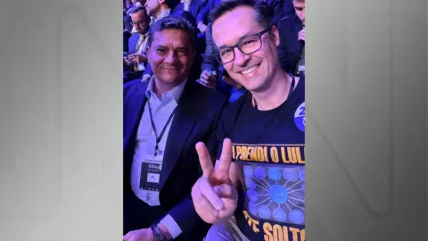 Dallagnol vai com Flávio a debate e usa blusa com PowerPoint da Lava Jato | CNN Brasil