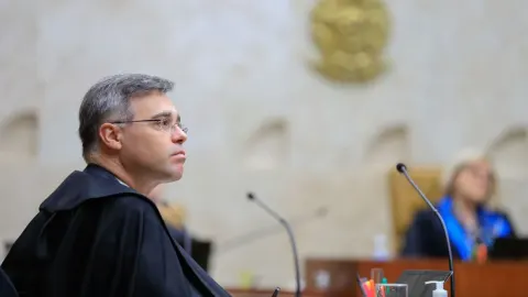 Após denúncia de Moraes, apoiadores de André Mendonça lançam abaixo-assinado com meta de 1 milhão de assinaturas