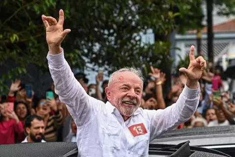 Após reeleição de Lula, fundo de ações brasileiras despenca 19% nos EUA e antecipa reação do mercado | G1