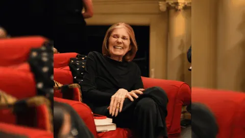 Gloria Steinem, ícone feminista, morre aos 92 anos em Nova York