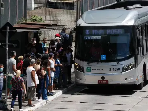 PT cita falta de ônibus em SP e pede apuração ao TRE após Justiça determinar frota total