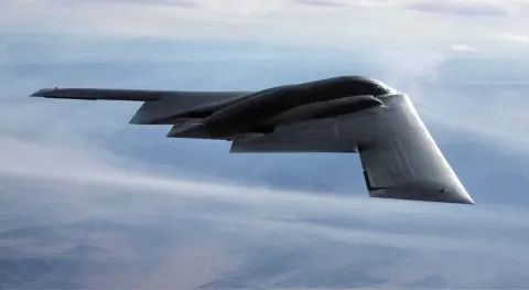 Guarda Nacional Aérea, a força aérea miliciana dos EUA - (São todos civis).