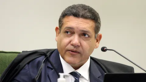 Nunes Marques manda Meta fazer pente-fino no canal &quot;Exército do Lula&quot;