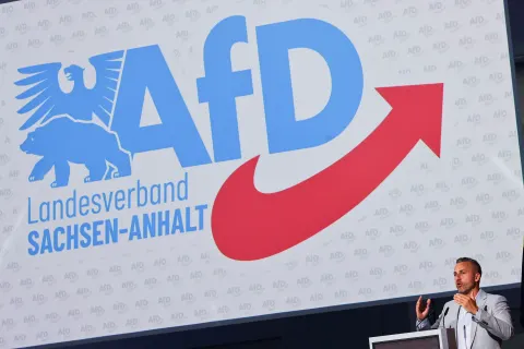 Urnas abrem na Alemanha em eleição estadual que pode dar vitória histórica à extrema direita