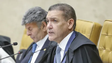 STF articula revisão criminal de Bolsonaro para evitar crise com Senado e Flávio