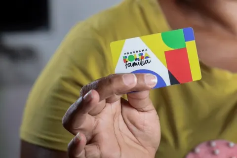 Bolsa Família: benefícios são pagos hoje após governo antecipar calendário antes do 2º turno das eleições