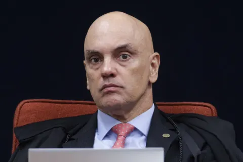 Inquérito contra Flávio sob relatoria de Moraes acende alerta em campanha | Blogs | CNN Brasil