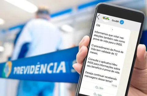Governo usa WhatsApp para levar aposentados às urnas