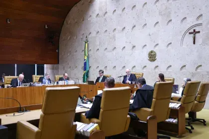 Ala pró-Mendonça vê STF “desmoralizado” com decisão de Dino