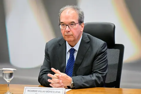 Exclusivo: TSE liminares a Lula; pedidos Flávio sem resposta