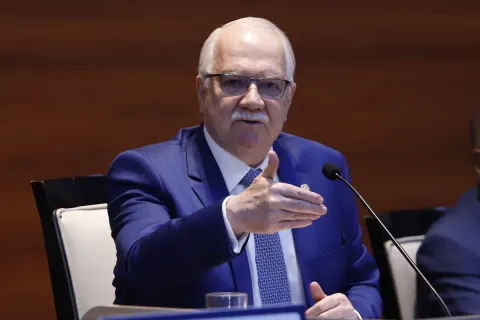 Inércia de Fachin une alas rivais do STF, que cobram urgência do presidente da Corte