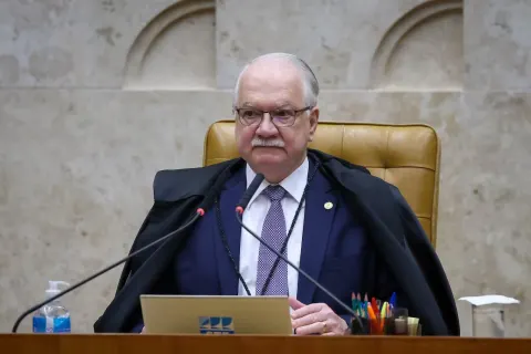 Afastamento de Andrei: Fachin dá 72 horas para Mendonça se manifestar sobre pedido da AGU