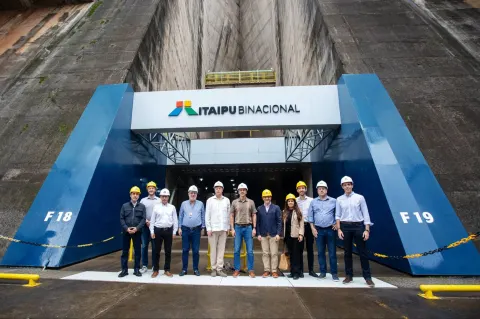 Governo Trump vai usar Itaipu para abastecer empresas de IA dos EUA | G1