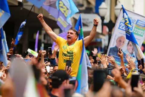 PoderData/Aya: Flávio tem 47% no 2º turno; Lula, 45%