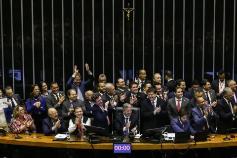 Com temor de retrocessos, grupo envia carta aos presidenciáveis em defesa da reforma tributária