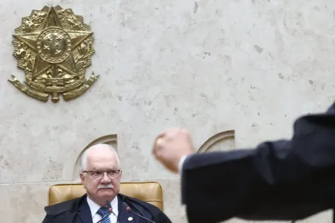 O STF virou uma carcaça; só se espere mais putrefação