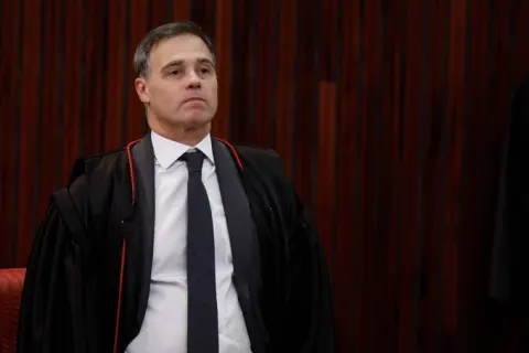 PF diz que Mendonça tem &#039;efetiva participação nas tratativas de colaboração premiada&#039; dos casos Master e INSS