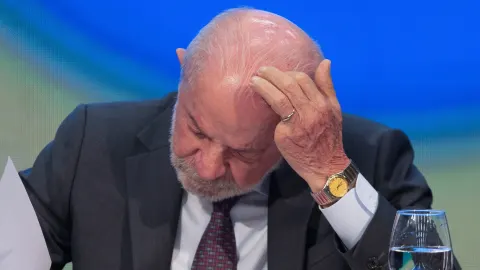 Oito casos em que Lula colocou sigilo em dados oficiais