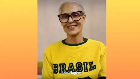 Sônia Braga compara avanço do bolsonarismo a cupins e alerta para riscos à democracia