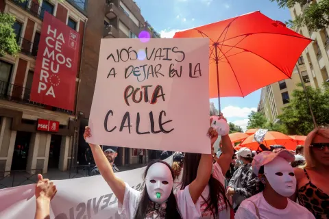 As prostitutas procuram um partido para apoiar: elas farão campanha contra o PSOE (Partido Socialista Operário Espanhol)