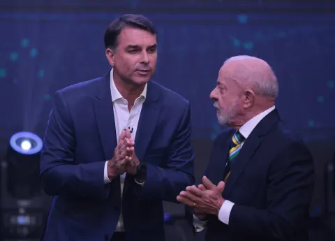 Globo define regras para o debate entre Flávio Bolsonaro e Lula; saiba como vai funcionar