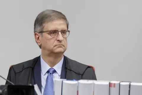 Delegados da PF pedem que Gonet se declare impedido para apurar relatório