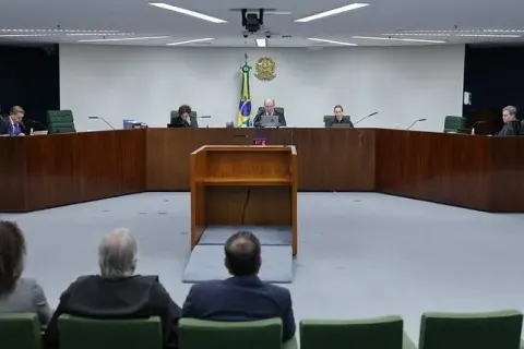 STF tem maioria para referendar afastamento de Andrei Rodrigues   