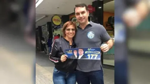 Quem é Mariana?: entenda a mensagem de Janones sobre Flávio