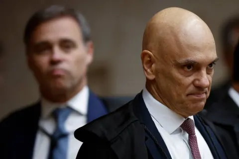A República à venda. A pergunta já não é apenas quem tentou comprá-la, mas quem se dispôs a negociar com o comprador