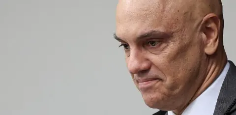 STF: clima entre ministros é de apoio a Moraes e espanto com Mendonça