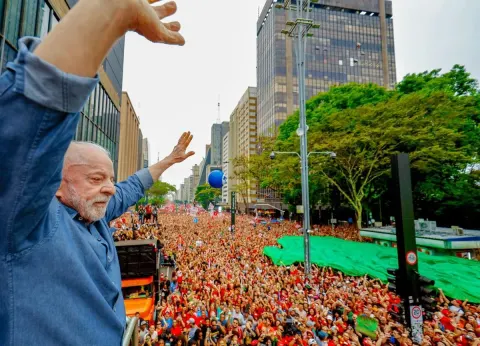 Campanha de Lula comemora três números da Quaest e aposta em mobilização
