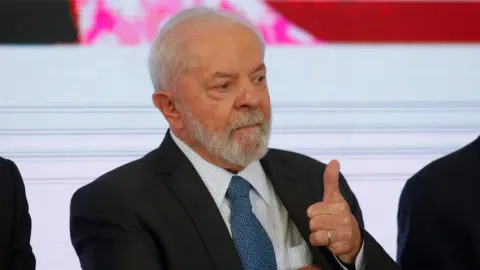 Datafolha: desaprovação de Lula sobe a 51% e aprovação cai a 45%