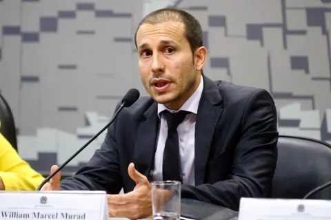 Quem é William Murad, que assumiu interinamente comando da PF após afastamento de diretor