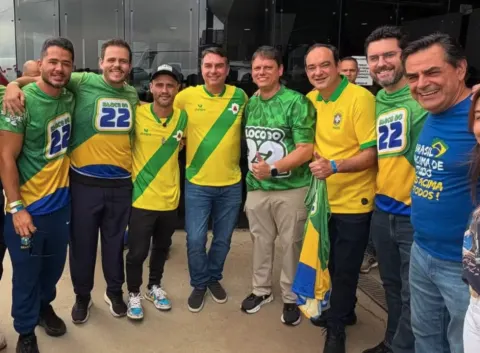 Flávio reúne Tarcísio, Nikolas e Cleitinho em ato em BH
