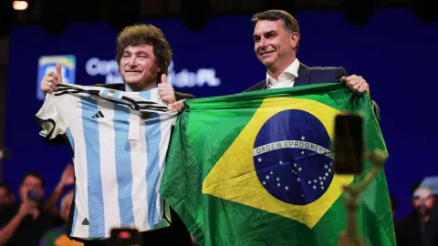 Milei conduz a política externa através de insultos: confrontos com Sánchez, Lula, Petro e Arce