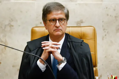 Master: Oposição pede a Lula exoneração imediata de Paulo Gonet