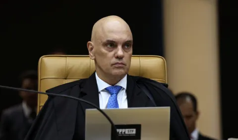 Moraes proíbe contato de Flávio com Willer e cancela passaporte