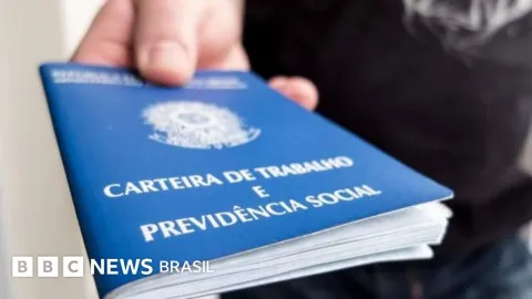 As propostas de Lula e Flávio Bolsonaro sobre CLT e relações trabalhistas.