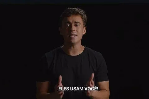 Mônica Bergamo: Vídeo sem som de Nikolas alcança 160 mi de views e passa os de CR7, Messi e Neymar em meio a desconfianças