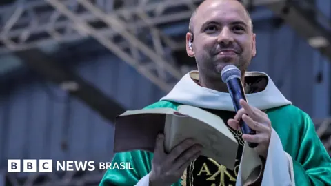 Frei Gilson: o sacerdote anticomunista atacado pela esquerda e abraçado pelo bolsonarismo - BBC News Brasil
