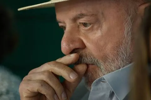 Esquerda chegou atrasada na comunicação digital e é &#039;cringe&#039;, diz Jones Manoel