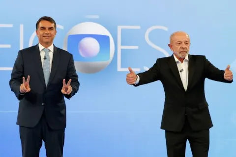 Farah: Lula parece respeitar mais Jair Bolsonaro do que respeita Flávio