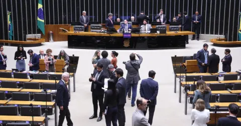 Centrão corre para conter &#039;efeito Nikolas&#039; enquanto ainda tem maioria na Câmara - PlatôBR