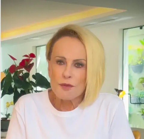 Em vídeo emocionado, Ana Maria Braga sinaliza apoio a Lula, em nome da democracia e das mulheres